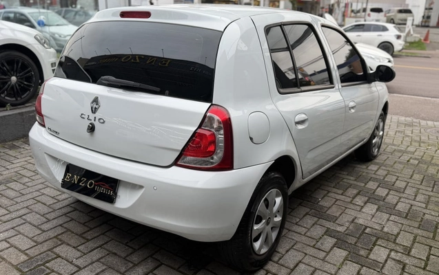 imagem-https://www.socarrao.com.br/sc-vehicle-images-prod/4264804/1790974529299-vehicle_image_1790974489_da4fcd1f87342f3cde9a8444ed9ba875.jpeg