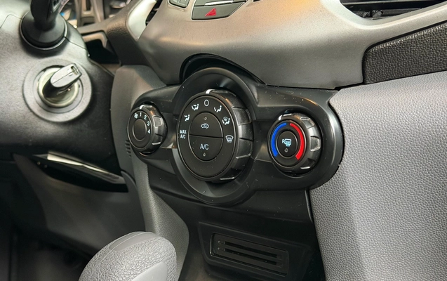 imagem-https://www.socarrao.com.br/sc-vehicle-images-prod/4264824/1790974508185-e90c279ed15946d395b34e0adc37cabe_1790974253163.jpg