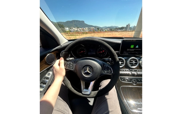 imagem-https://www.socarrao.com.br/sc-vehicle-images-prod/4264988/1790975752209-10_095210.jpg