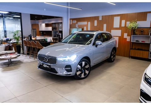 Volvo XC60 2024 Cinza — foto 1 de 3