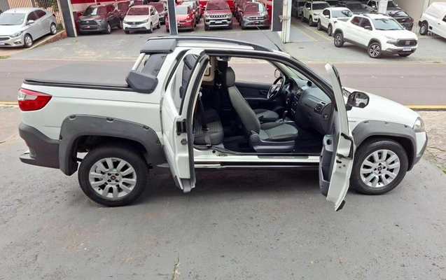 imagem-https://www.socarrao.com.br/sc-vehicle-images-prod/4265130/1790976657401-8532409_13_B_74f9c7977a.jpeg