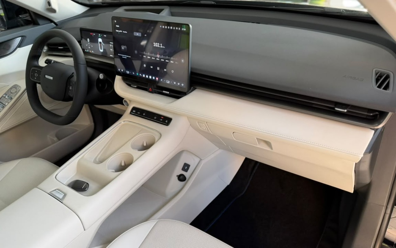 imagem-https://www.socarrao.com.br/sc-vehicle-images-prod/4265211/1790977203835-V2hhdHNBcHAgSW1hZ2UgMjAyNi0xMC0wMiBhdCAxOC4xNi4zNSAoMSkuanBlZw.jpeg