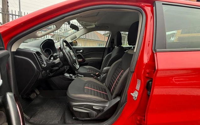 imagem-https://www.socarrao.com.br/sc-vehicle-images-prod/4265389/1791506138117-8448648_8_B_ccb330a5b6.jpeg
