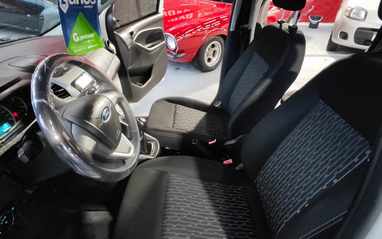 imagem-https://www.socarrao.com.br/sc-vehicle-images-prod/4265500/1790980224654-V2hhdHNBcHAgSW1hZ2UgMjAyNi0xMC0wMiBhdCAxOC4wMy4zOSAoMSkuanBlZw.jpeg
