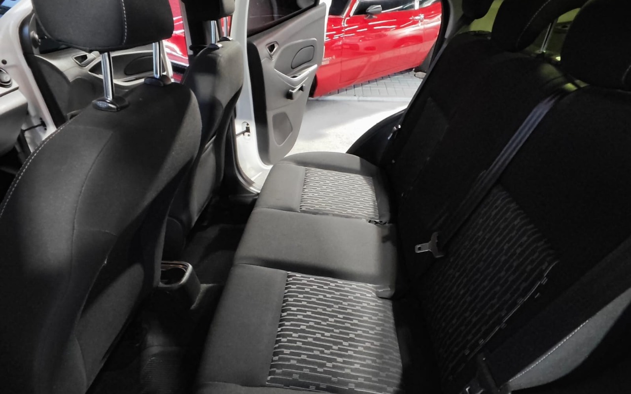 imagem-https://www.socarrao.com.br/sc-vehicle-images-prod/4265500/1790980224887-V2hhdHNBcHAgSW1hZ2UgMjAyNi0xMC0wMiBhdCAxOC4wMy40NiAoMSkuanBlZw.jpeg