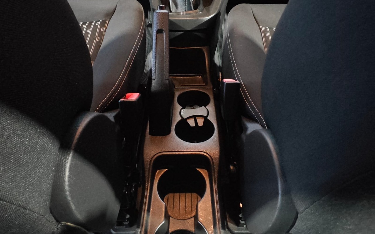 imagem-https://www.socarrao.com.br/sc-vehicle-images-prod/4265500/1790980225361-V2hhdHNBcHAgSW1hZ2UgMjAyNi0xMC0wMiBhdCAxOC4wMy41MCAoMSkuanBlZw.jpeg