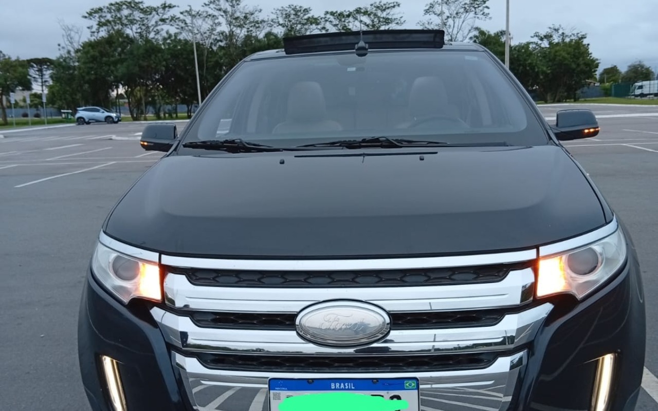 Ford Edge 2012 Preto — foto 1 de 3