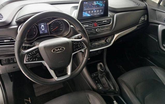imagem-https://www.socarrao.com.br/sc-vehicle-images-prod/4266282/1790988040426-003_8c5725d1c1f482087bac64799183df53.jpg