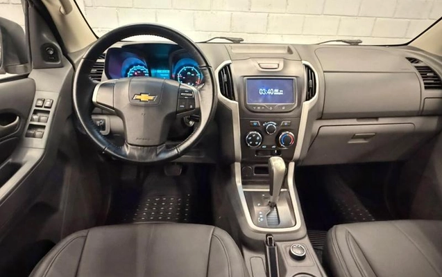 imagem-https://www.socarrao.com.br/sc-vehicle-images-prod/4267291/1790999221715-8540055_12_B_daf4db1a2a.jpeg