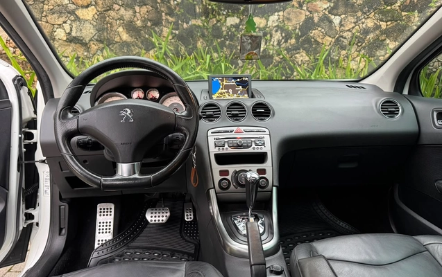 imagem-https://www.socarrao.com.br/sc-vehicle-images-prod/4268655/1791002327000-003_f2ffb0cdec245644a7ee1b53b2f7733c.jpg