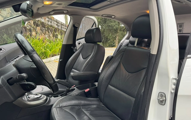 imagem-https://www.socarrao.com.br/sc-vehicle-images-prod/4268655/1791002327007-003_462da2ca1ca907cfa0e374fd0d85f10f.jpg