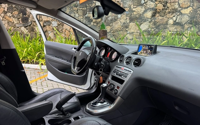 imagem-https://www.socarrao.com.br/sc-vehicle-images-prod/4268655/1791002327012-003_accb8c6239a4c016b240f3ecea2fdd51.jpg