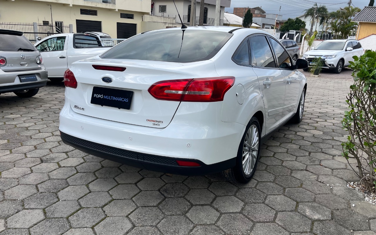 imagem-https://www.socarrao.com.br/sc-vehicle-images-prod/4270136/1791028467759-SU1HXzMzMjguanBlZw.jpeg