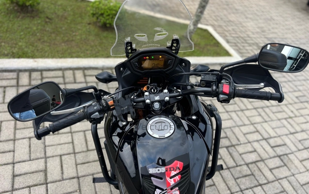 imagem-https://www.socarrao.com.br/sc-vehicle-images-prod/4270141/1791029053119-ca1ea9d857ef45519dcad7186947b6bb_1791027555683.jpg
