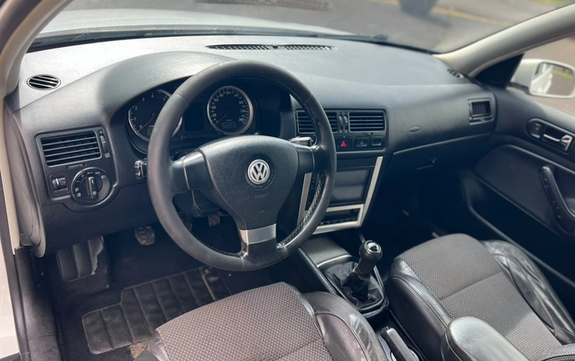 imagem-https://www.socarrao.com.br/sc-vehicle-images-prod/4270144/1791029311243-c84cae267bbd4076a275e2ca65c58f8d_1791029241490.jpg