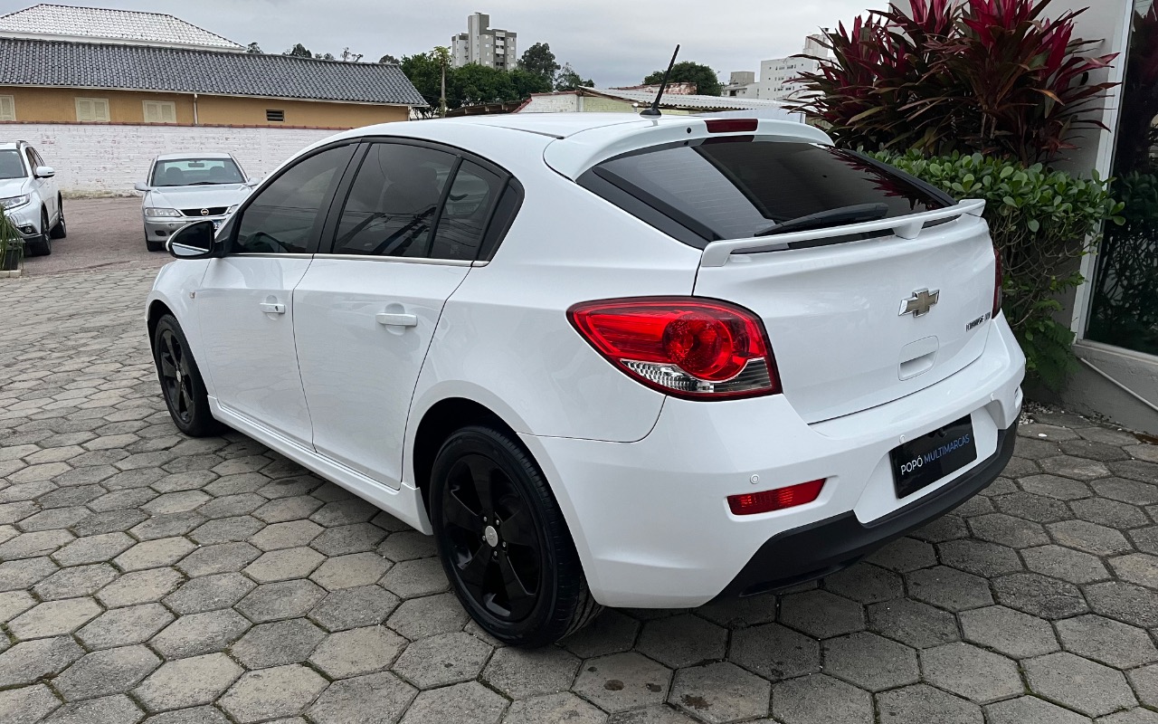 imagem-https://www.socarrao.com.br/sc-vehicle-images-prod/4270149/1791029531177-SU1HXzMzNDEuanBlZw.jpeg