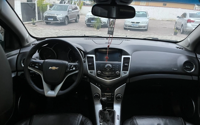 imagem-https://www.socarrao.com.br/sc-vehicle-images-prod/4270149/1791029531423-SU1HXzMzMzguanBlZw.jpeg