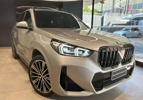 Bmw X1 2026 Prata — foto 1 de 3
