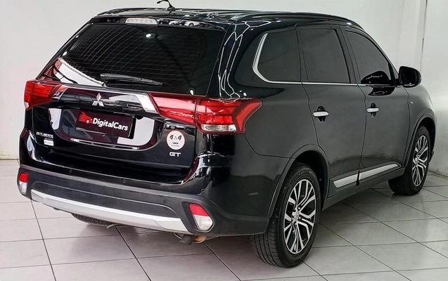 imagem-https://www.socarrao.com.br/sc-vehicle-images-prod/4270159/1791301692727-8537336_18_B_34e1ff844d.jpeg