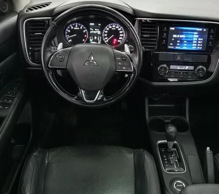 imagem-https://www.socarrao.com.br/sc-vehicle-images-prod/4270159/1791301692751-8537336_17_B_59971579cf.jpeg