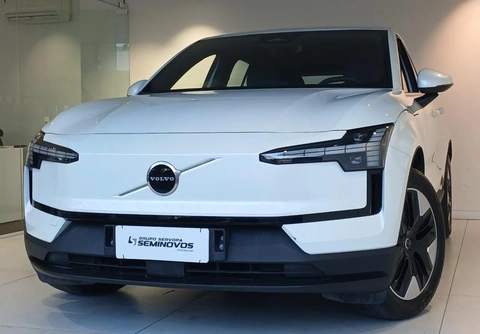 Volvo EX30 E60 Core (Elétrico) 2024 Branco — foto 1 de 3