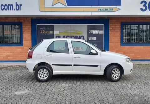 Fiat Palio 2016 Branco — foto 1 de 3