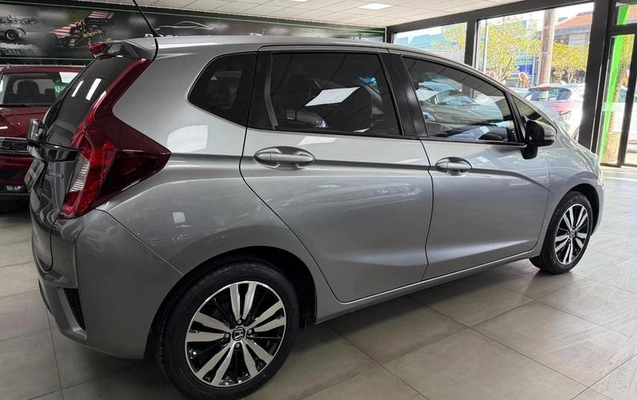 imagem-https://www.socarrao.com.br/sc-vehicle-images-prod/4270192/1791031241901-8465079_5_B_b870039eb6.jpeg