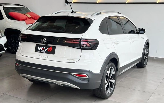 imagem-https://www.socarrao.com.br/sc-vehicle-images-prod/4270200/1791031797539-8540247_11_B_602fbe36b4.jpeg