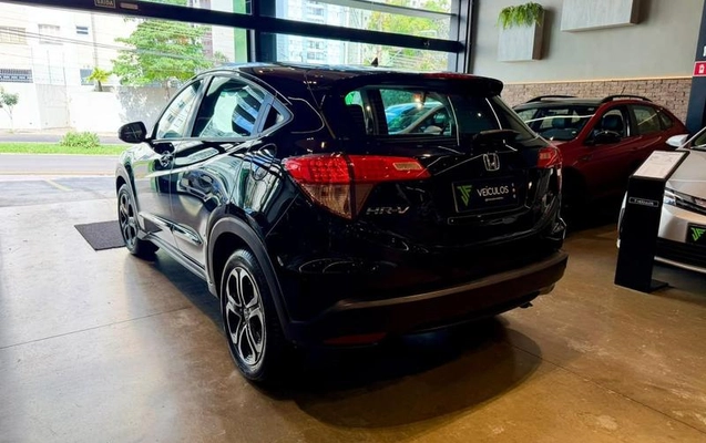 imagem-https://www.socarrao.com.br/sc-vehicle-images-prod/4270204/1791466636735-8540258_3_B_4d352c48a9.jpeg