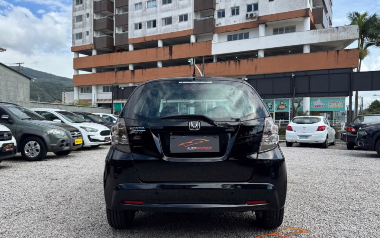 imagem-https://www.socarrao.com.br/sc-vehicle-images-prod/4270211/1791032248507-NS5qcGVn.jpeg