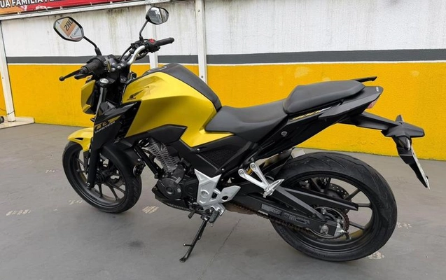 imagem-https://www.socarrao.com.br/sc-vehicle-images-prod/4270231/1791033360659-8540415_4_B_2649a6eb8d.jpeg