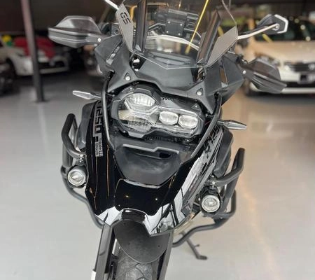 imagem-https://www.socarrao.com.br/sc-vehicle-images-prod/4270233/1791033160726-8538453_1_B_358f80eb97.jpeg