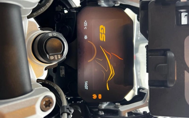 imagem-https://www.socarrao.com.br/sc-vehicle-images-prod/4270233/1791033160744-8538453_11_B_bb81735f0c.jpeg