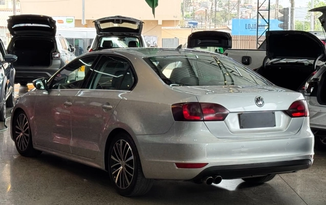 imagem-https://www.socarrao.com.br/sc-vehicle-images-prod/4270254/1791033663355-5_055507.jpg