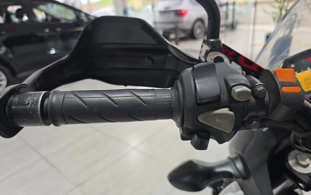 imagem-https://www.socarrao.com.br/sc-vehicle-images-prod/4270259/1791033668197-b85edd6cc1614bc3b469456580283371_1789430535985.jpg