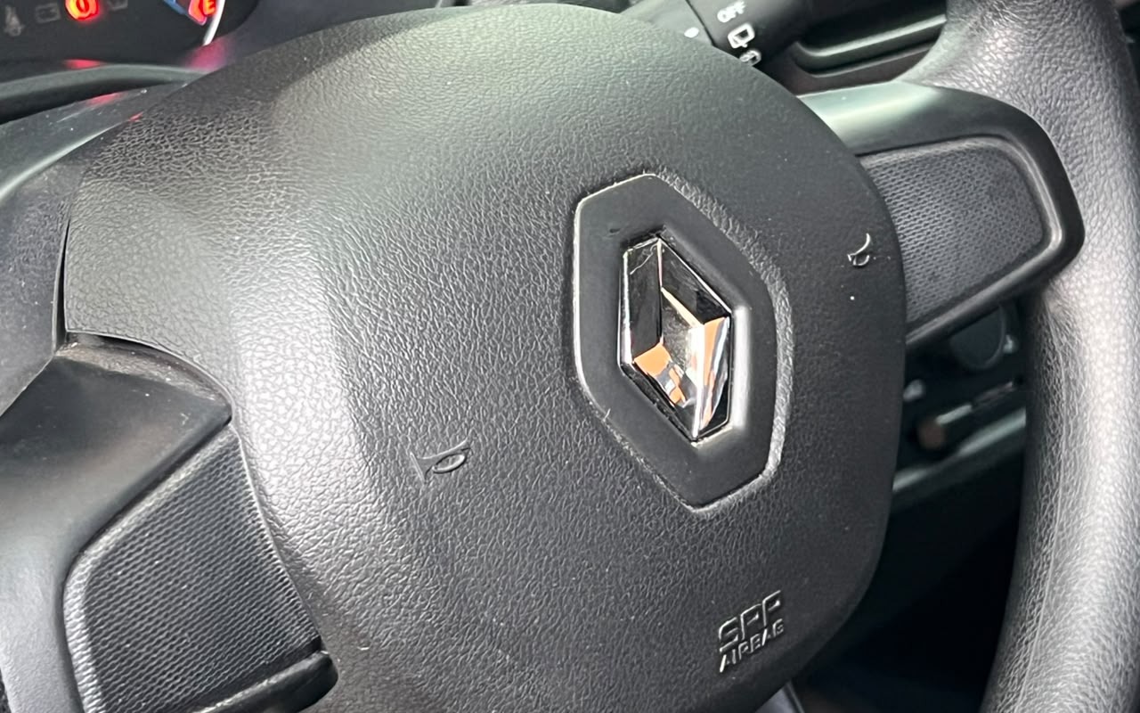 imagem-https://www.socarrao.com.br/sc-vehicle-images-prod/4270289/1791034578482-V2hhdHNBcHAgSW1hZ2UgMjAyNi0xMC0wMiBhdCAxNy41Ny4wNyAoMSkuanBlZw.jpeg