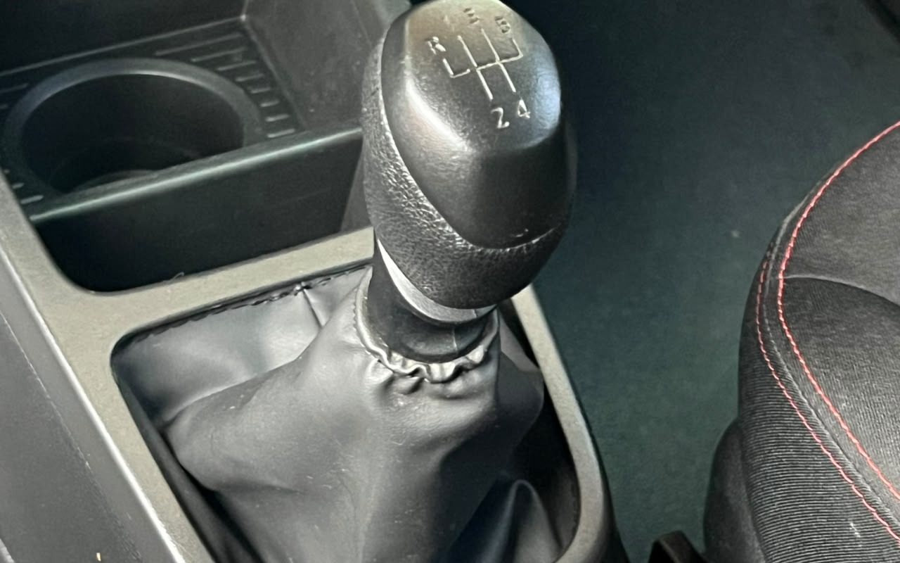 imagem-https://www.socarrao.com.br/sc-vehicle-images-prod/4270289/1791034579019-V2hhdHNBcHAgSW1hZ2UgMjAyNi0xMC0wMiBhdCAxNy41Ny4wNiAoMikuanBlZw.jpeg