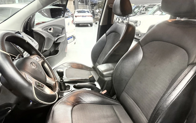 imagem-https://www.socarrao.com.br/sc-vehicle-images-prod/4270307/1791034990816-1_090230.jpg