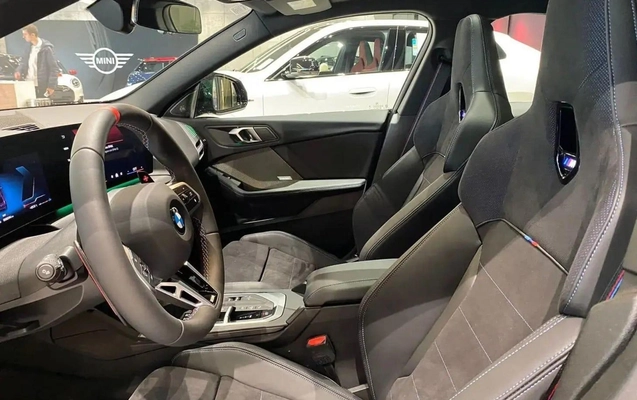 imagem-https://www.socarrao.com.br/sc-vehicle-images-prod/4270353/1791035757249-731577271