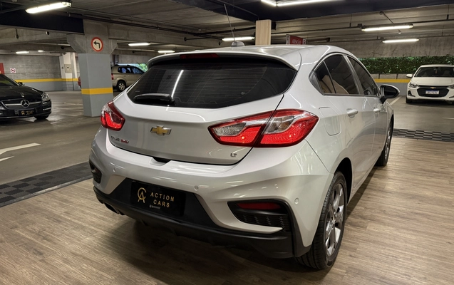 imagem-https://www.socarrao.com.br/sc-vehicle-images-prod/4270361/1791041317998-He5uNRQndJd9cLw2bG8t6g8ieW5DJ477.jpg