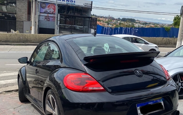 imagem-https://www.socarrao.com.br/sc-vehicle-images-prod/4270382/1791036351811-SU1HXzI1OTMuanBlZw.jpeg