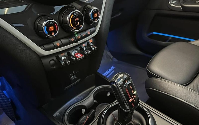 imagem-https://www.socarrao.com.br/sc-vehicle-images-prod/4270406/1791295286039-8540345_0_B_d220cc9279.jpeg