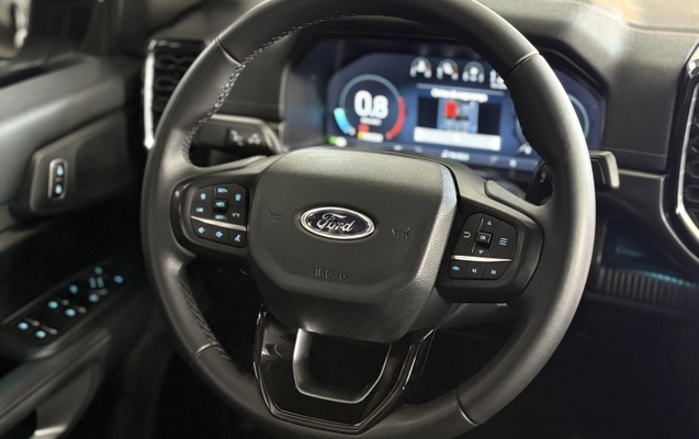 imagem-https://www.socarrao.com.br/sc-vehicle-images-prod/4270494/1791041180979-1alOi5DeJM4Zz9zphugdtvE3bKHMh86k.jpg