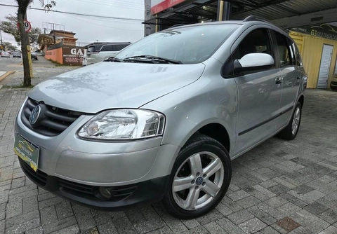 Volkswagen SpaceFox 2010 Prata — foto 1 de 3