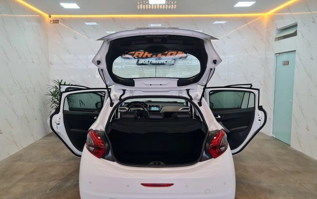 imagem-https://www.socarrao.com.br/sc-vehicle-images-prod/4270586/1791249976967-MTQuanBn.jpg