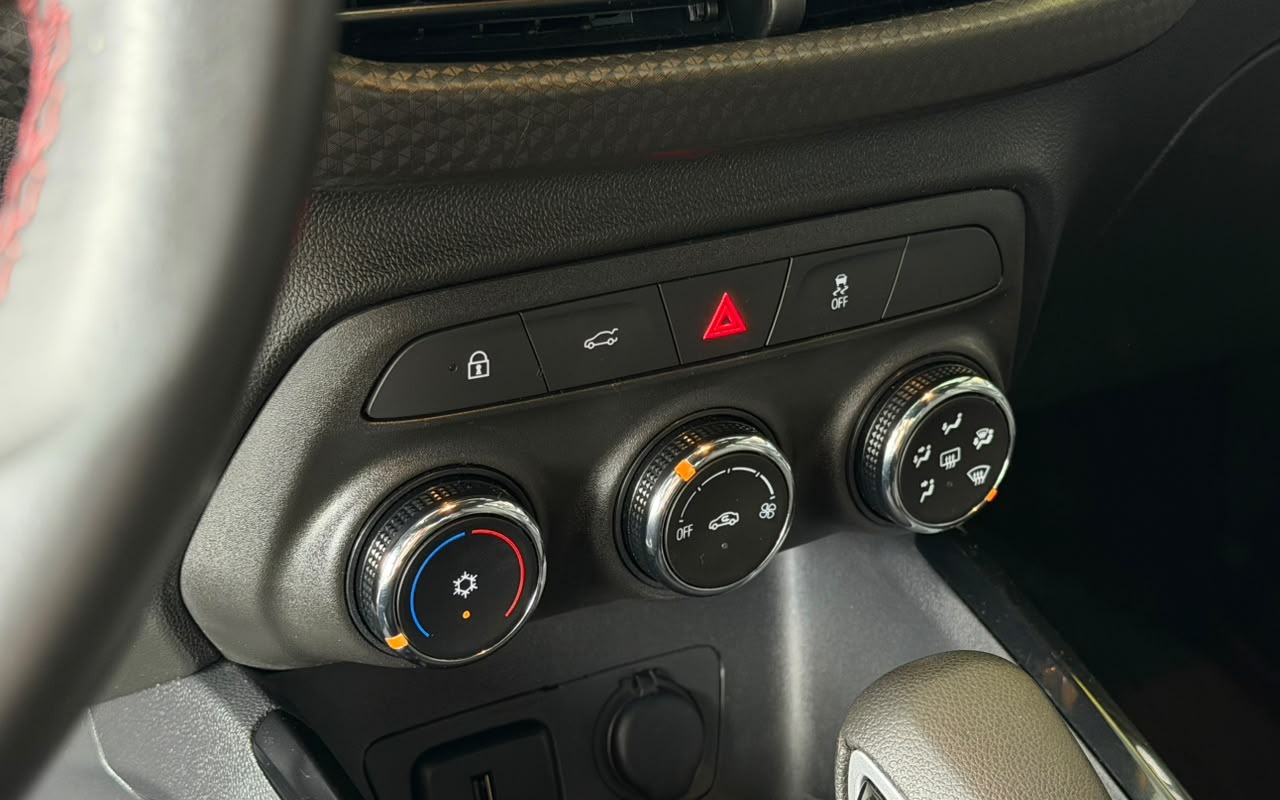 imagem-https://www.socarrao.com.br/sc-vehicle-images-prod/4270603/1791042813469-V2hhdHNBcHAgSW1hZ2UgMjAyNi0xMC0wMyBhdCAxMC4wMC4xOS5qcGVn.jpeg