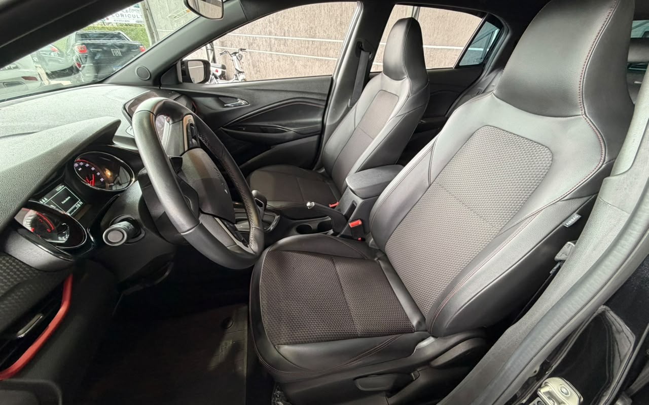 imagem-https://www.socarrao.com.br/sc-vehicle-images-prod/4270603/1791042813662-V2hhdHNBcHAgSW1hZ2UgMjAyNi0xMC0wMyBhdCAxMC4wMC4yMy5qcGVn.jpeg