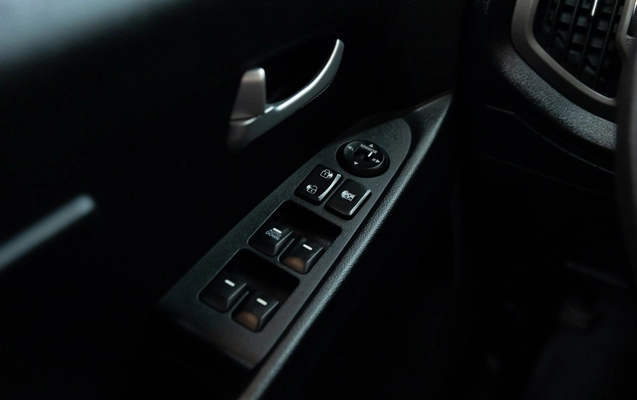 imagem-https://www.socarrao.com.br/sc-vehicle-images-prod/4270607/1791043100222-OchZBnJV7UDWkZ8gdlWVaCbWPF5SJgGC.jpg
