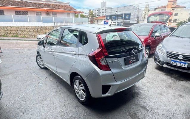 imagem-https://www.socarrao.com.br/sc-vehicle-images-prod/4270612/1791314241981-gb-bcd66ca.jpeg