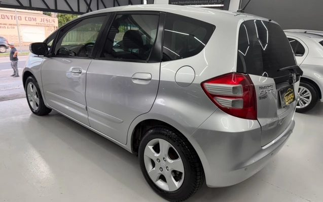imagem-https://www.socarrao.com.br/sc-vehicle-images-prod/4270625/1791043873604-6_060505.jpg